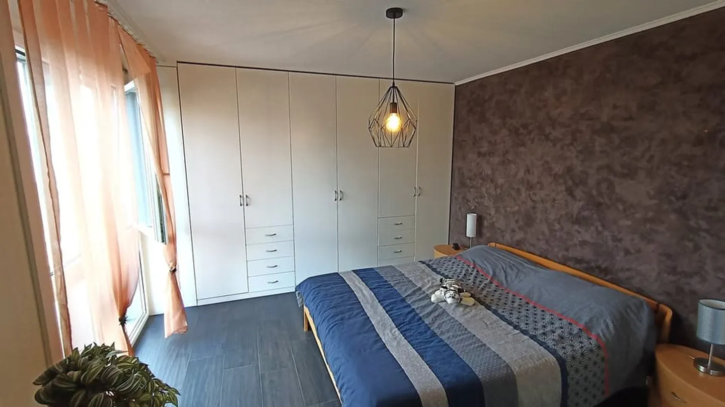 Appartement Magnifique avec Vue Lac - Photo 7 sur 13