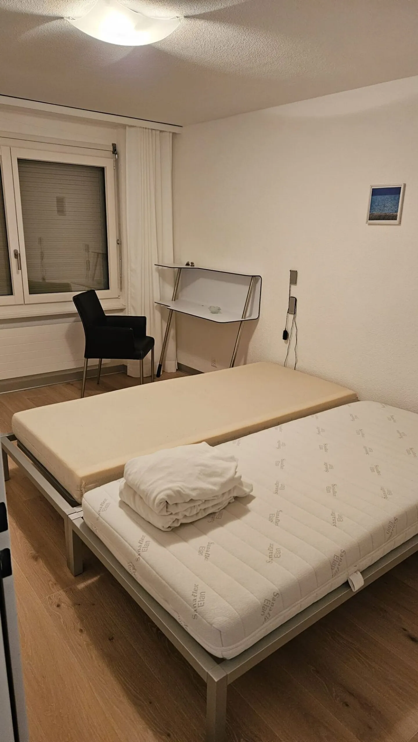 Everest sunny 2.5 room penthouse apartment for long-term rent (no seasonal rental) - Photo 3 of 12