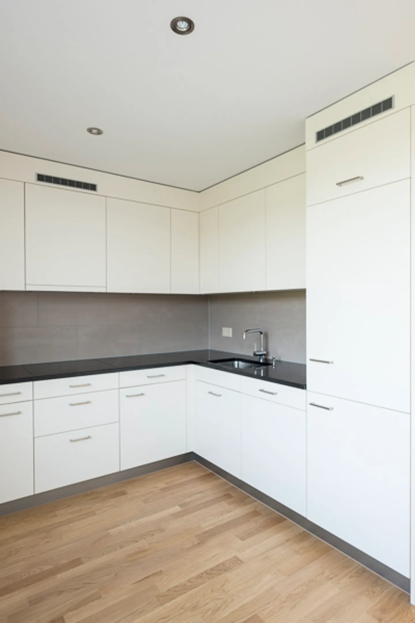 Modernes Apartment mit Loggia - Foto 4 von 8