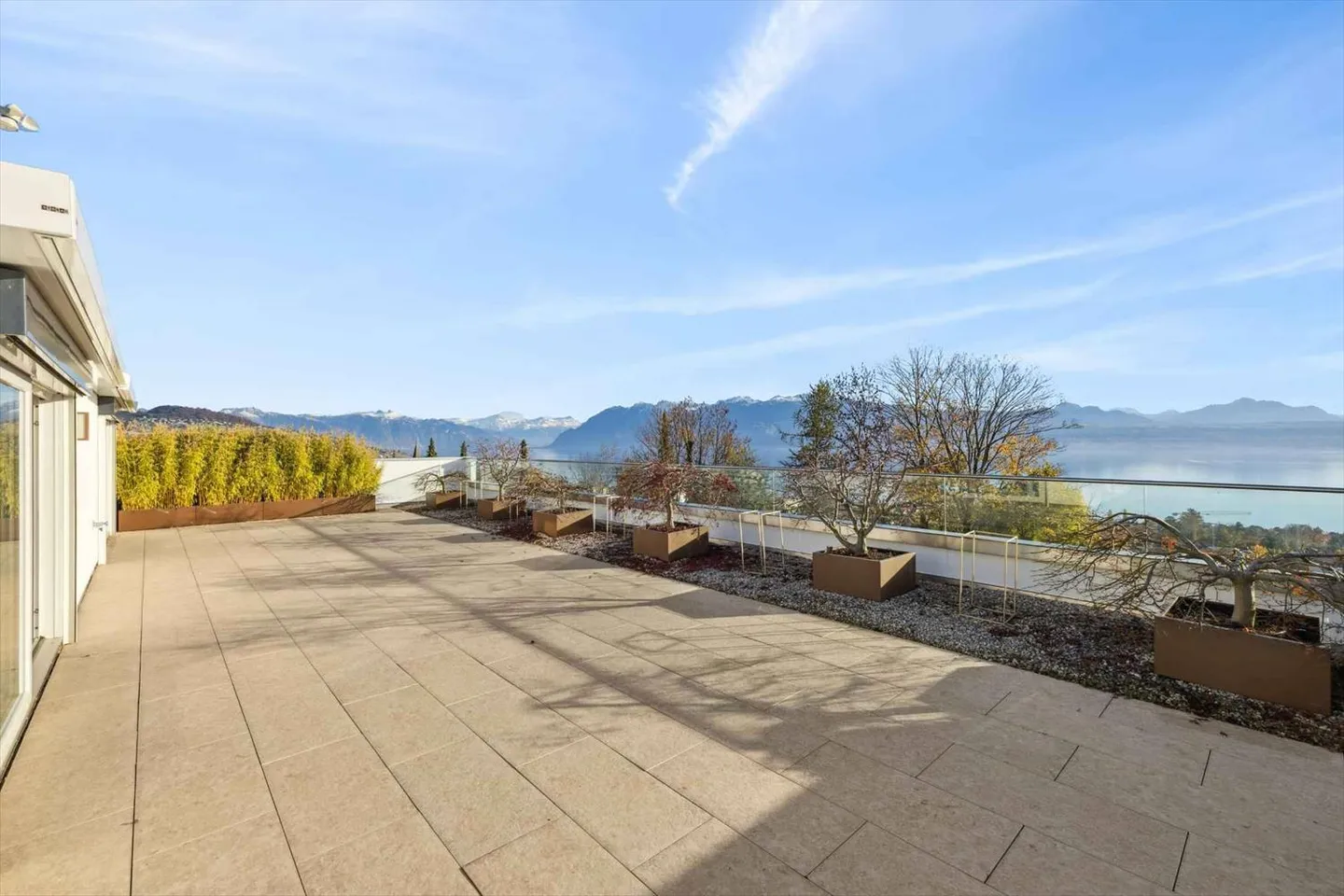 Außergewöhnliches Penthouse mit herrlichem Blick auf den See - Foto 11 von 13