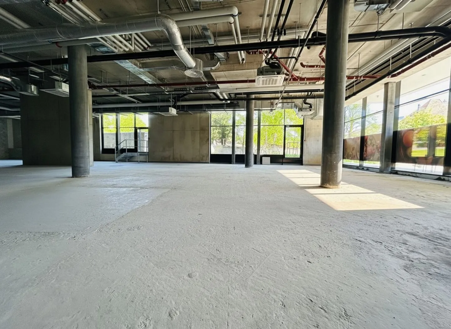 For rent - New commercial area of 507 m² in the heart of Rolle - Rue du Temple - Photo 7 of 9