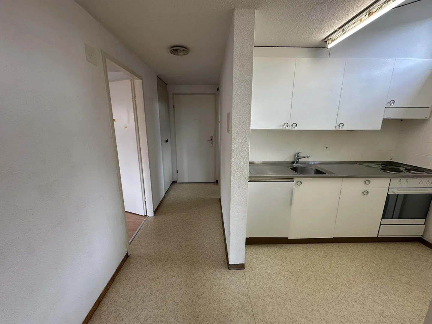 Cozy 2.5-room apartment with charm in Emmenbrücke - Photo 3 of 8