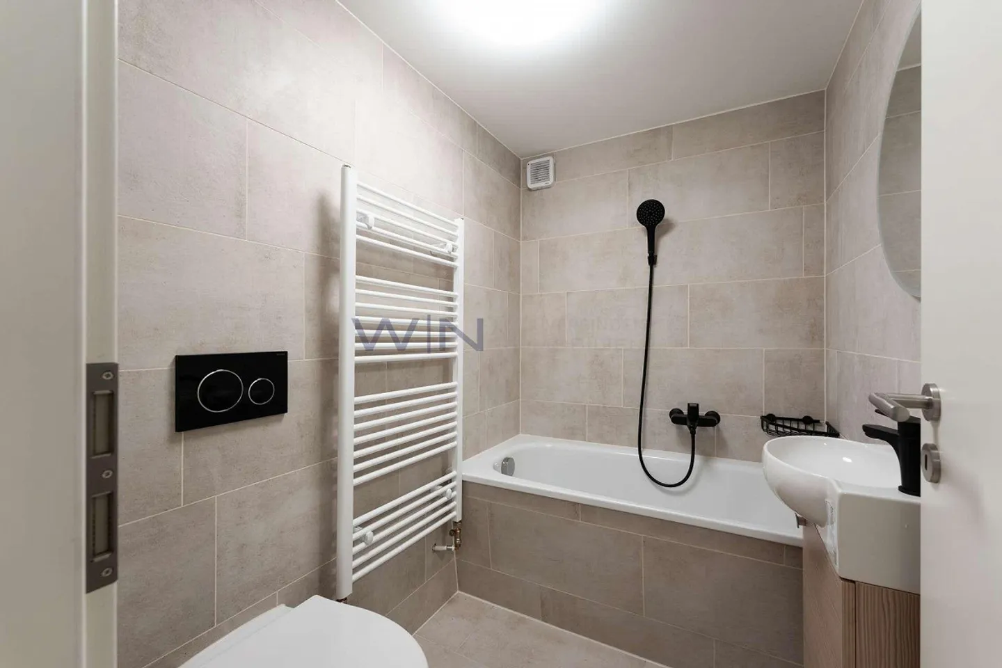 Arrive home with character - Photo 10 of 11