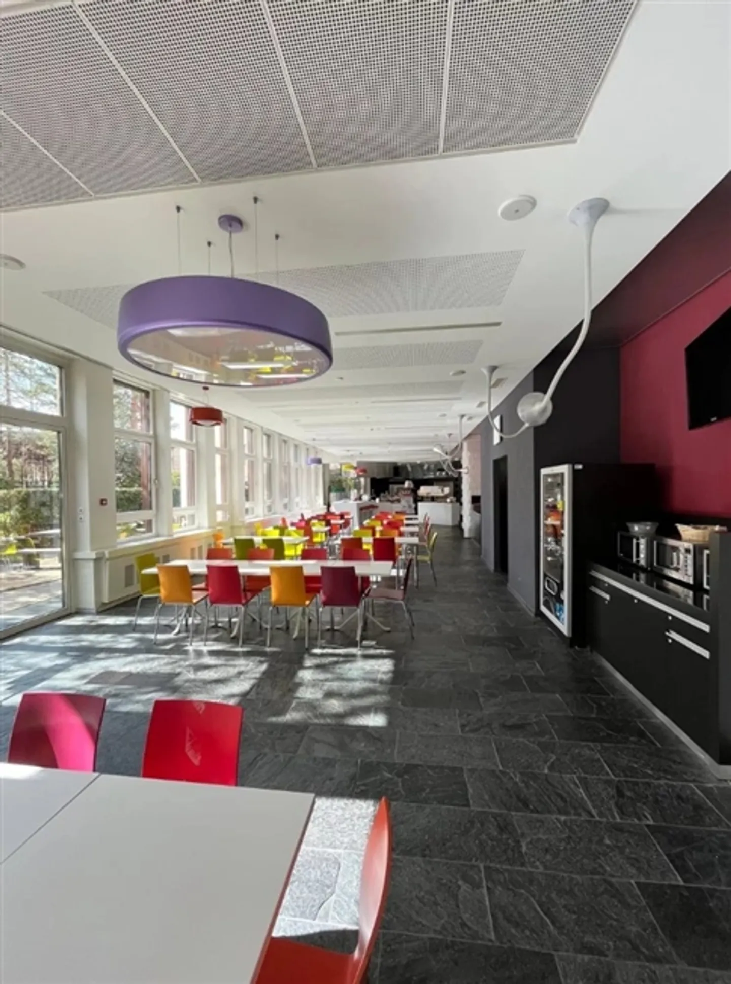 Espaces administratifs entièrement équipés aux Nations - Photo 2 sur 5