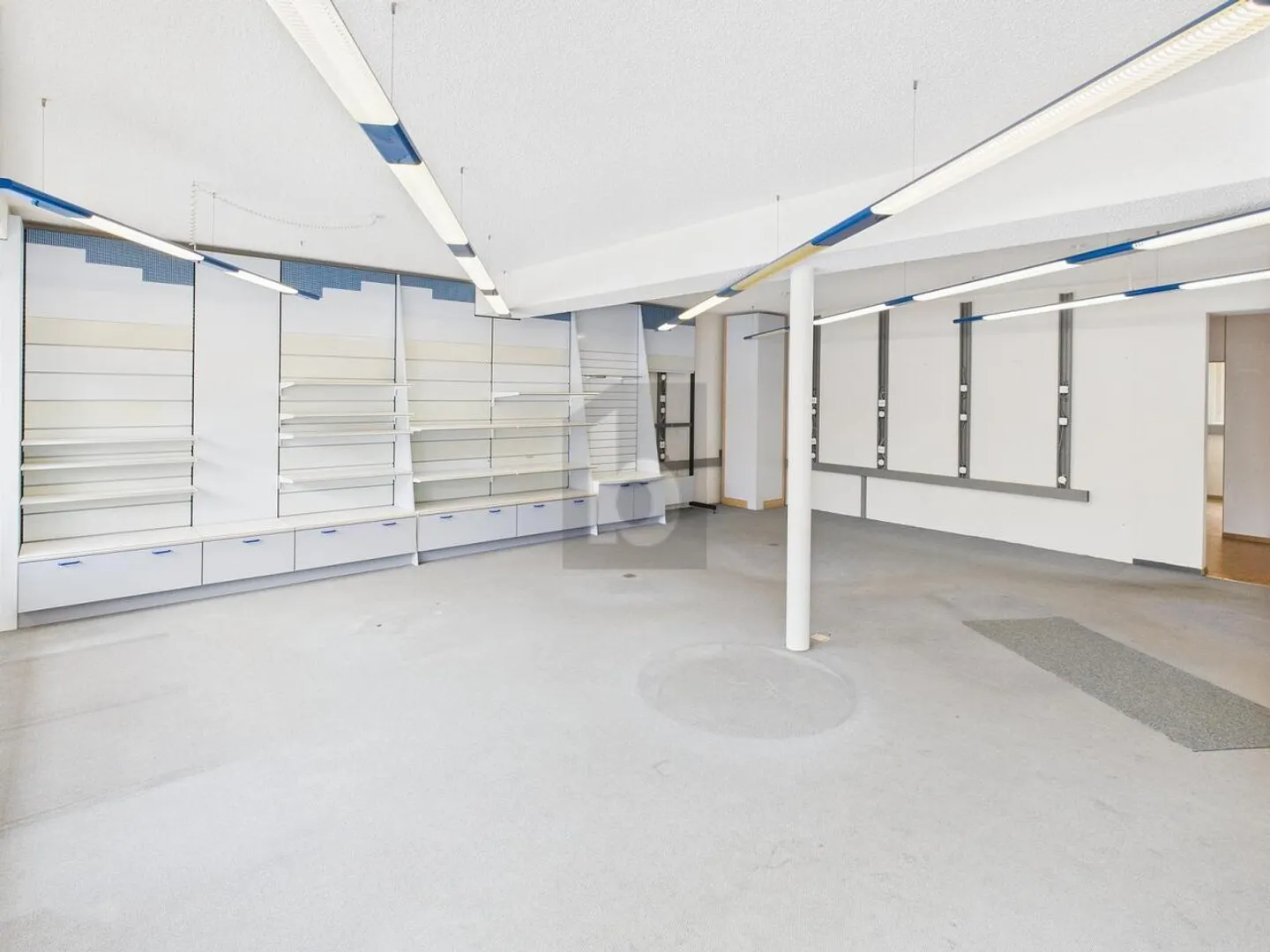 Vielseitiger Gewerberaum - Foto 2 von 5