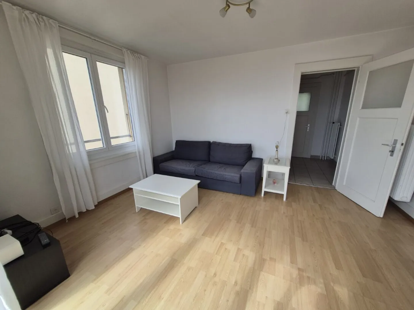 Appartamento di 3 stanze al 3° piano - Foto 2 di 8