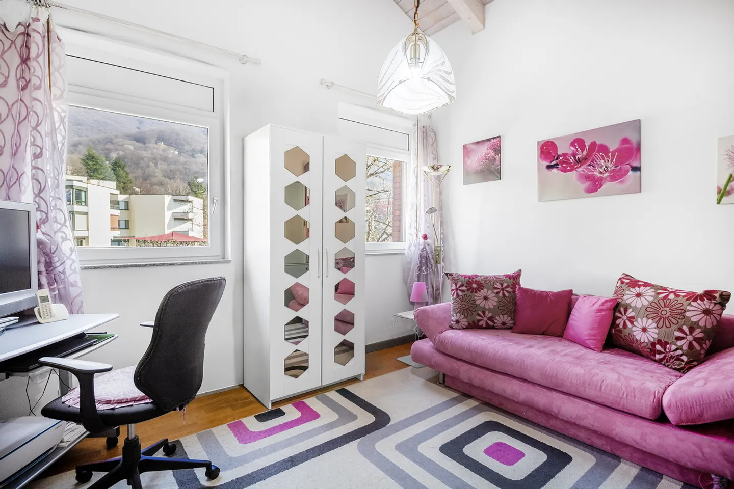 Helles Dachgeschossapartment mit offener Aussicht - Foto 5 von 10