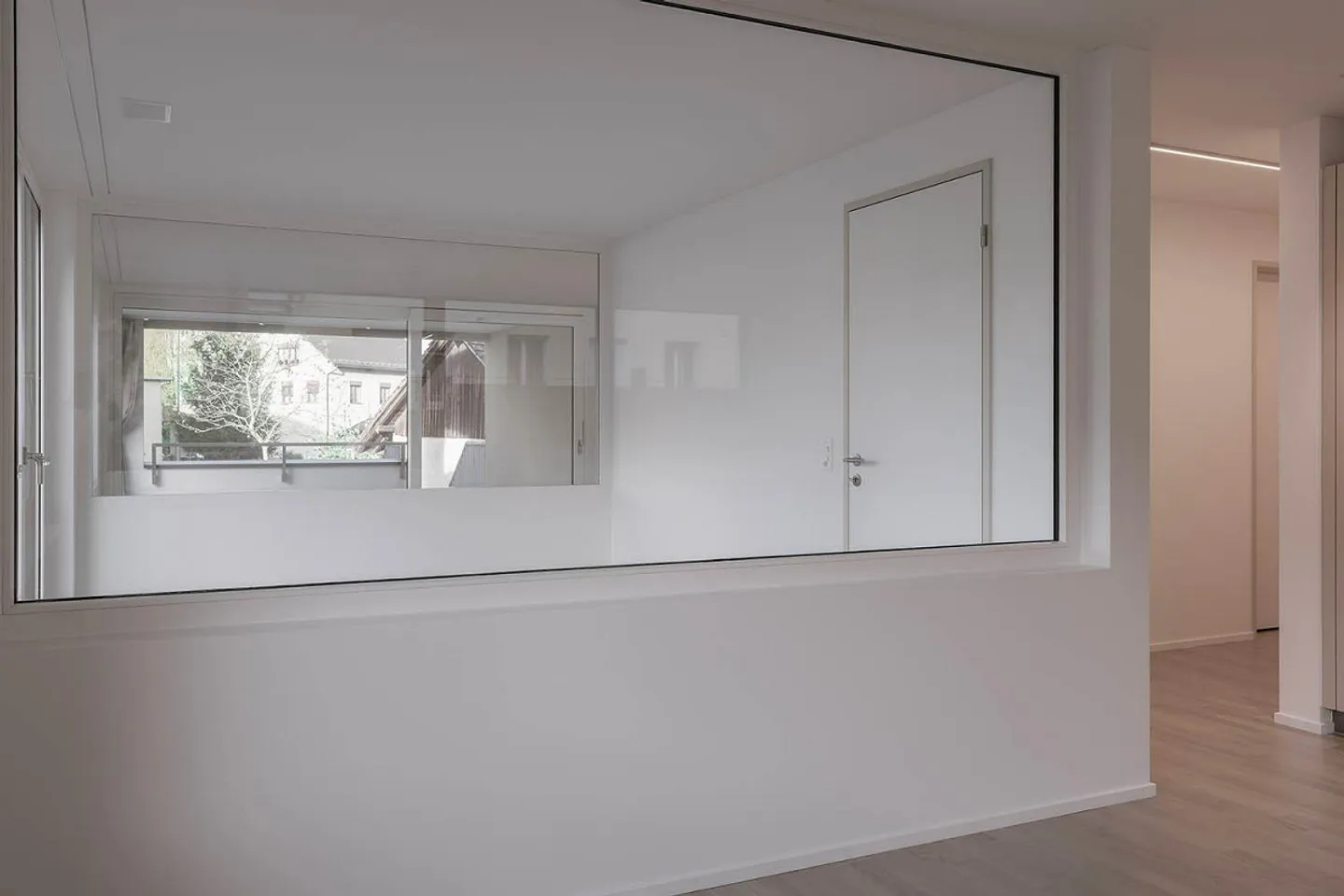 Appartamento di 3,5 stanze con giardino d'inverno e giardino - Foto 7 di 8