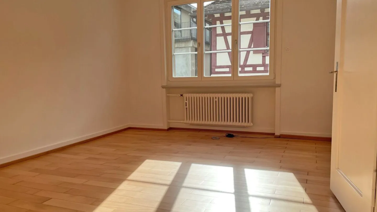 Appartamento di 4 stanze ai margini della città vecchia vicino al Reno (piano terra sinistra) - Foto 4 di 10