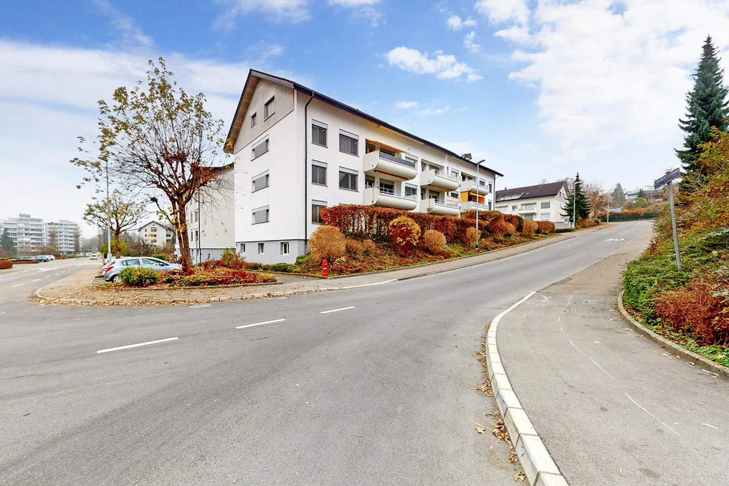 Votre nouveau chez-vous - FRAÎCHEMENT RÉNOVÉ dans le quartier prisé de Schachenweid - Photo 1 sur 10