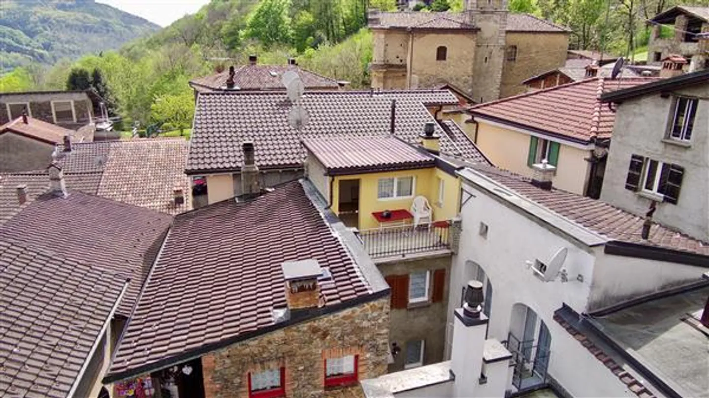 Vezio: House with 4.5 Rooms - Photo 13 of 13