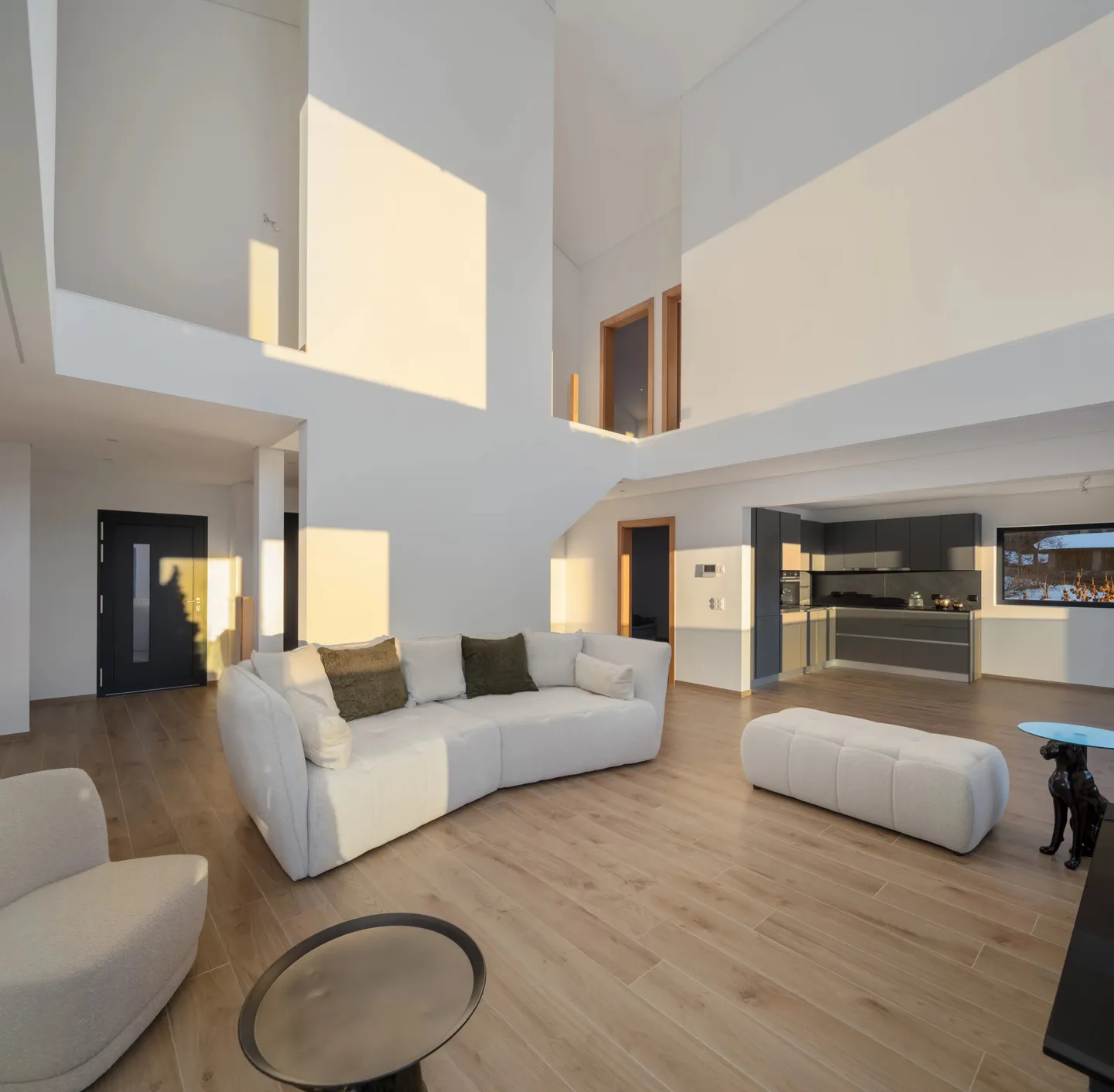 Modern 6.5-room chalet with elevator, panoramic views and high-quality furnishings in Lens / Crans-Montana - Photo 14 of 45