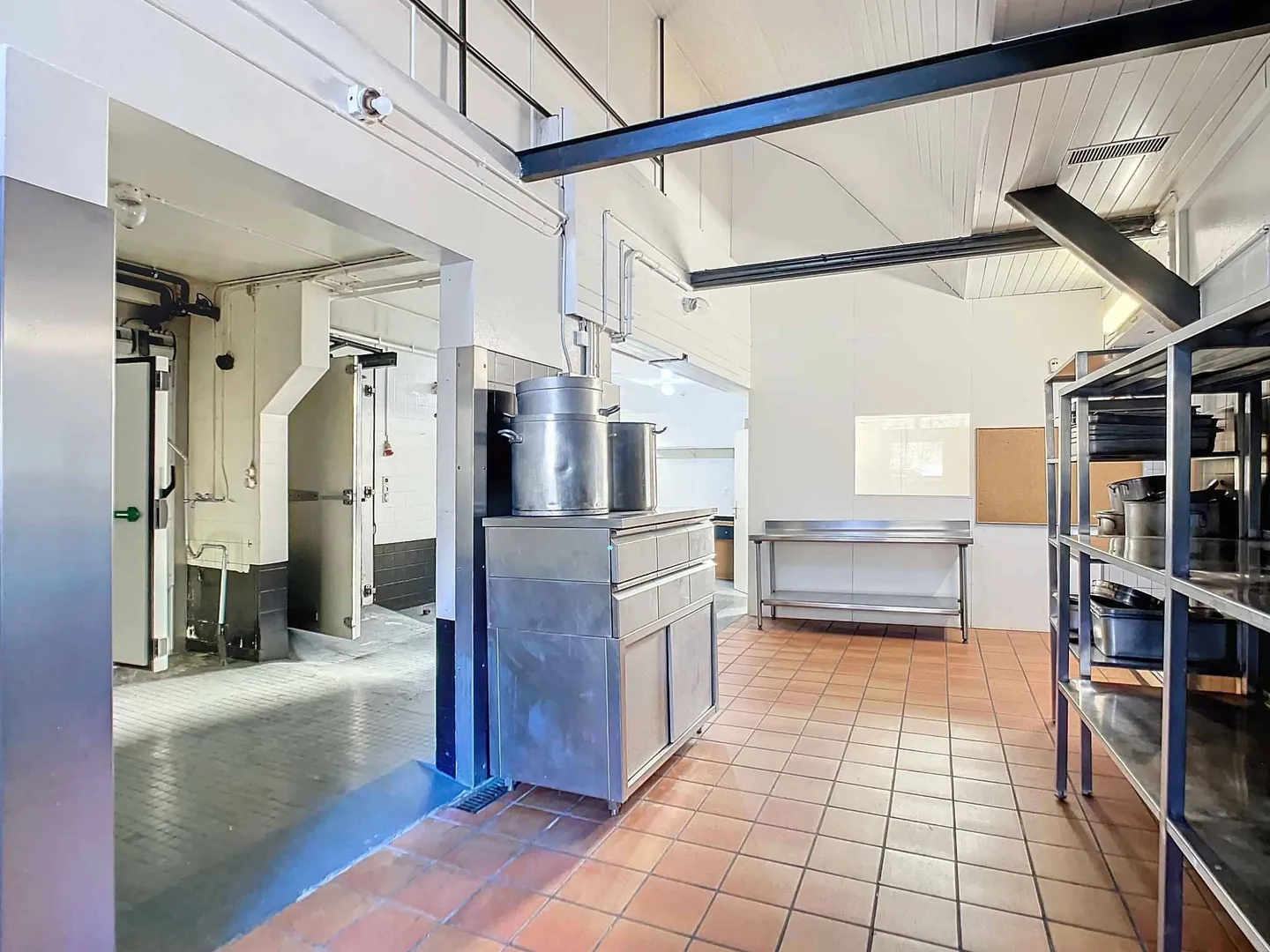 Ideal commercial space for a laboratory (caterer, others) - Photo 4 of 6