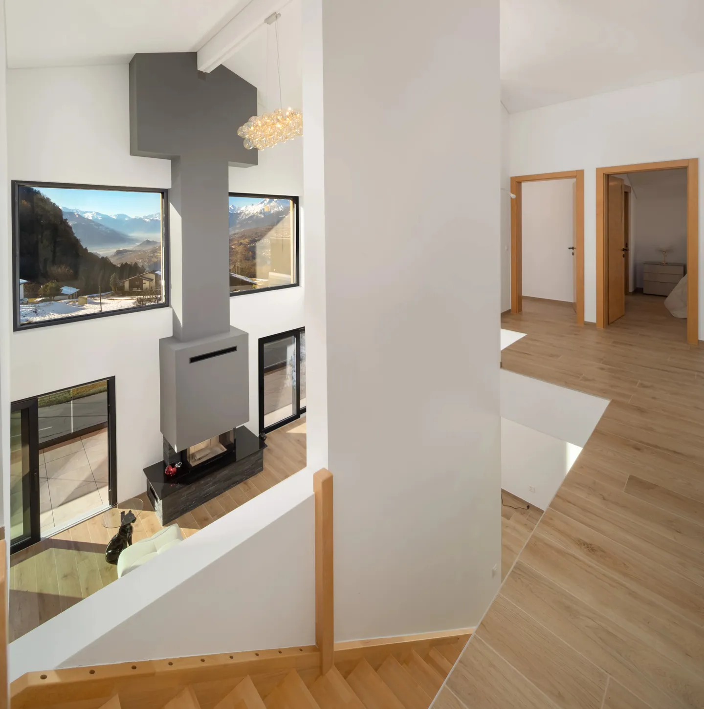 Modern 6.5-room chalet with elevator, panoramic views and high-quality furnishings in Lens / Crans-Montana - Photo 9 of 45