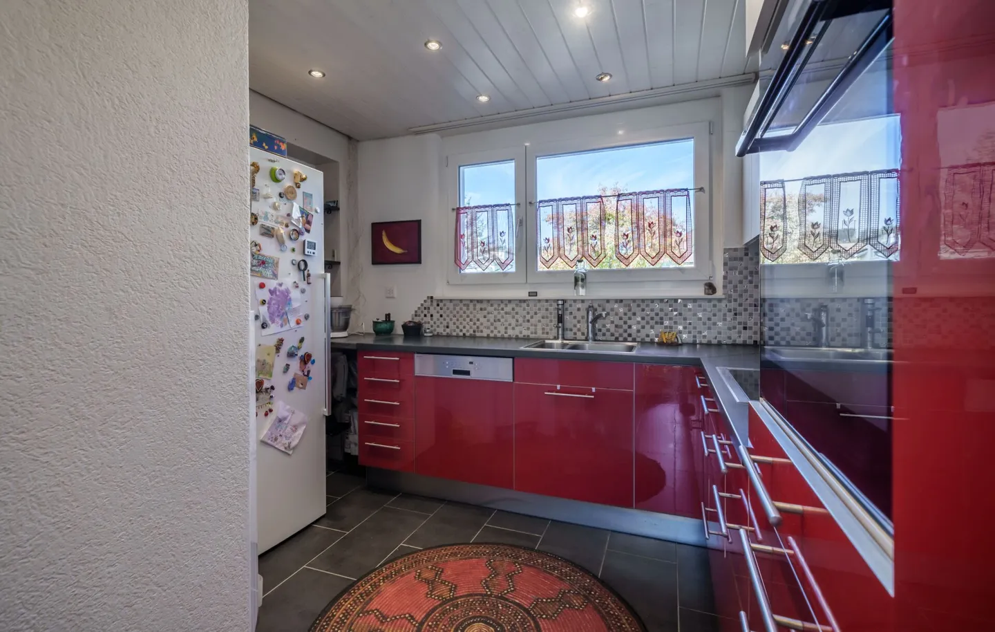 Picturesque Single-Family Home for Sale - Photo 3 of 13