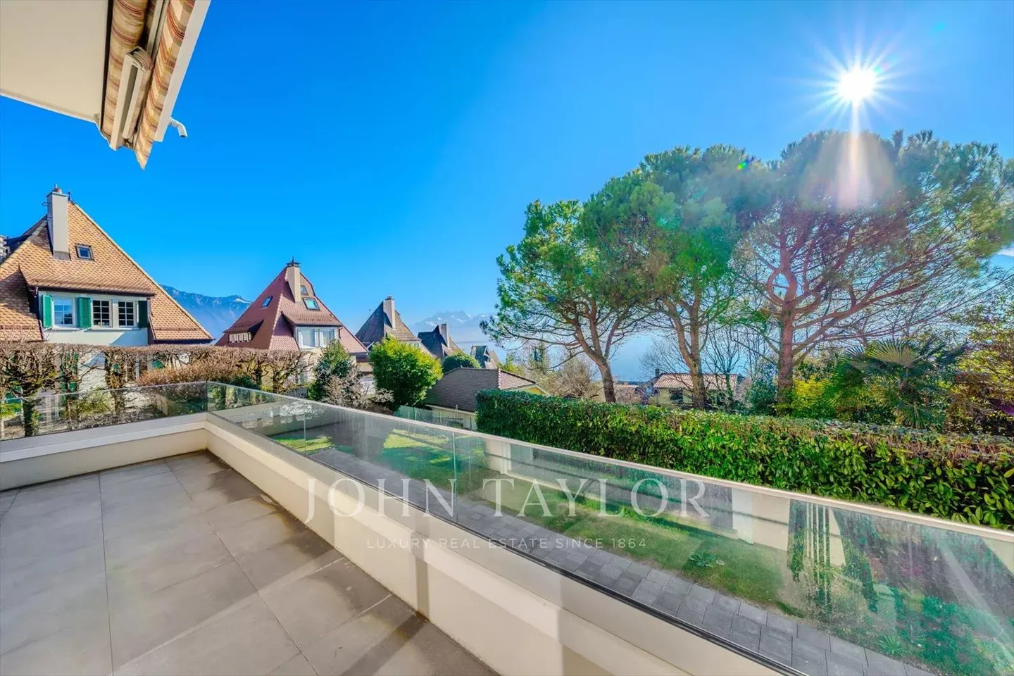 Completely Renovated Single-Family Villa - Photo 10 of 10