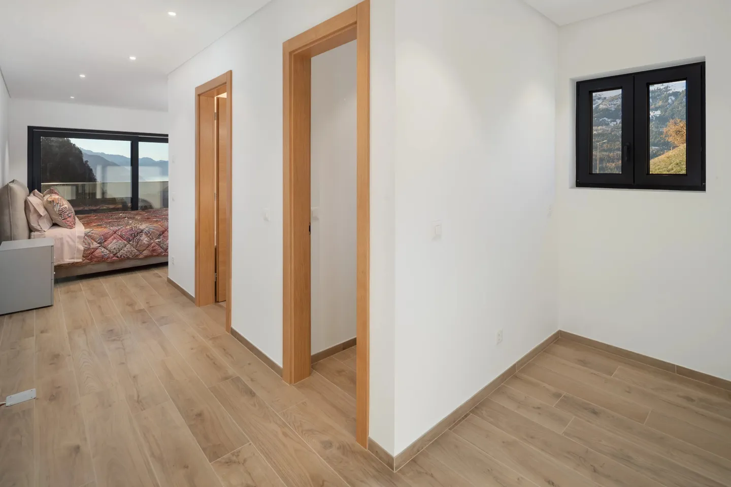 Modern 6.5-room chalet with elevator, panoramic views and high-quality furnishings in Lens / Crans-Montana - Photo 30 of 45