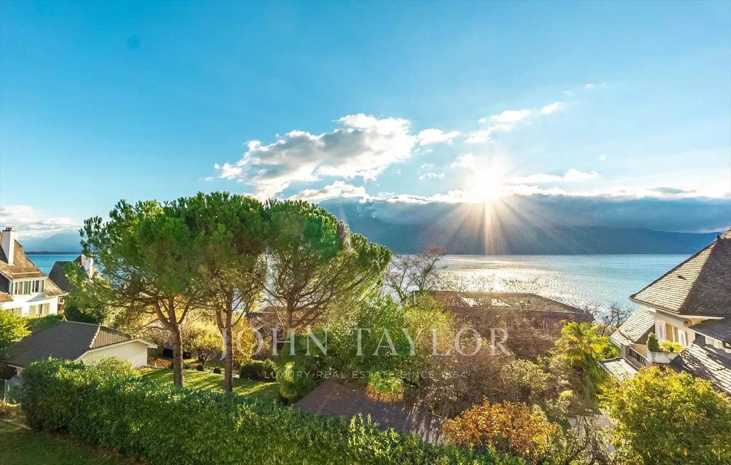 Completely Renovated Single-Family Villa - Photo 9 of 10