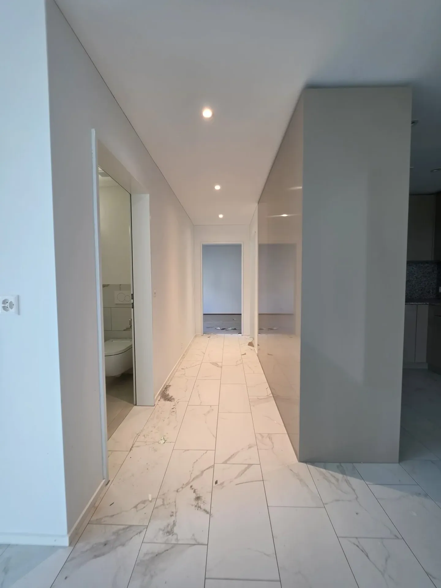 Prima locazione in HIGH FIVE Appartamento 4.5 stanze con giardino d'inverno e balcone - Foto 1 di 11