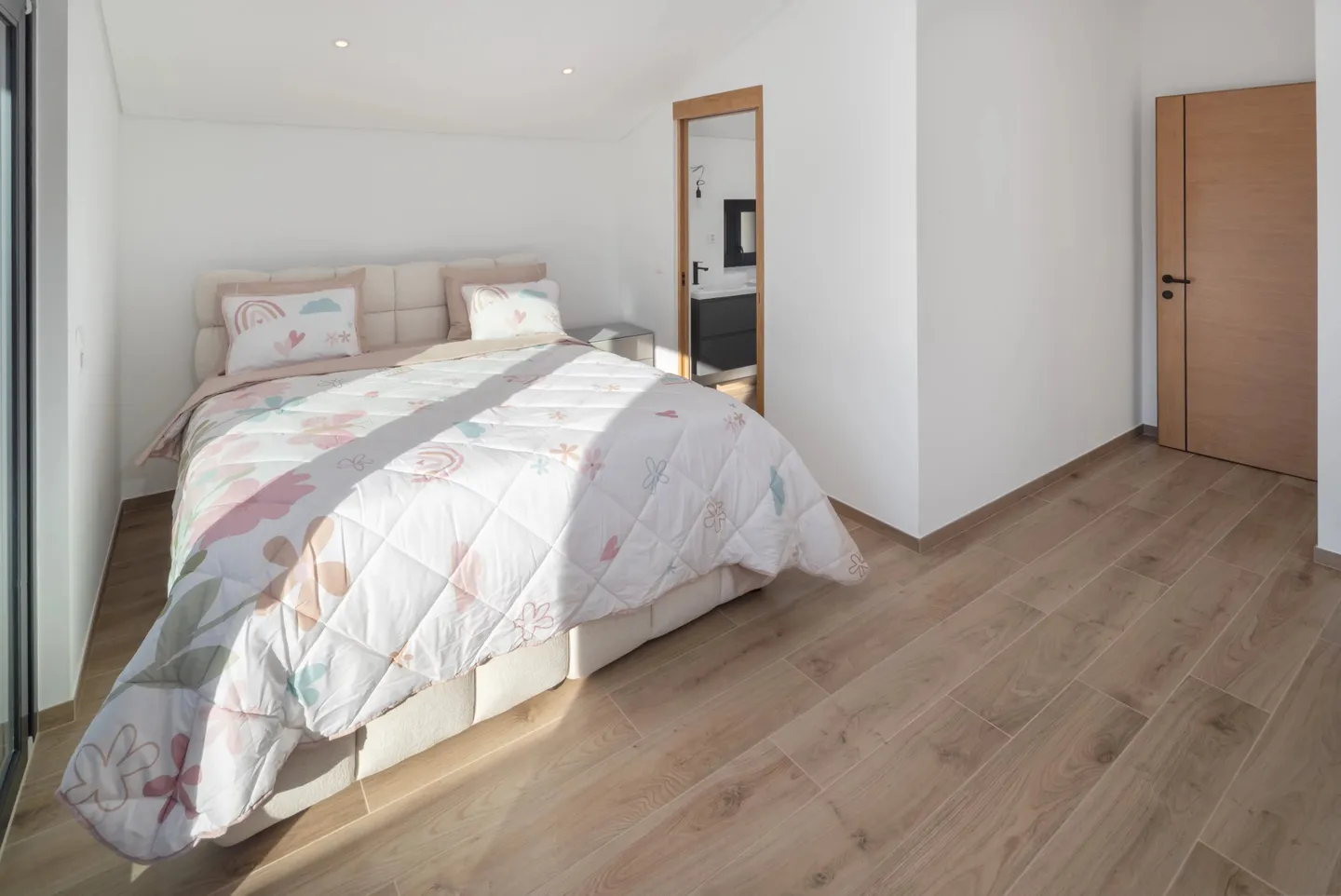 Modern 6.5-room chalet with elevator, panoramic views and high-quality furnishings in Lens / Crans-Montana - Photo 34 of 45