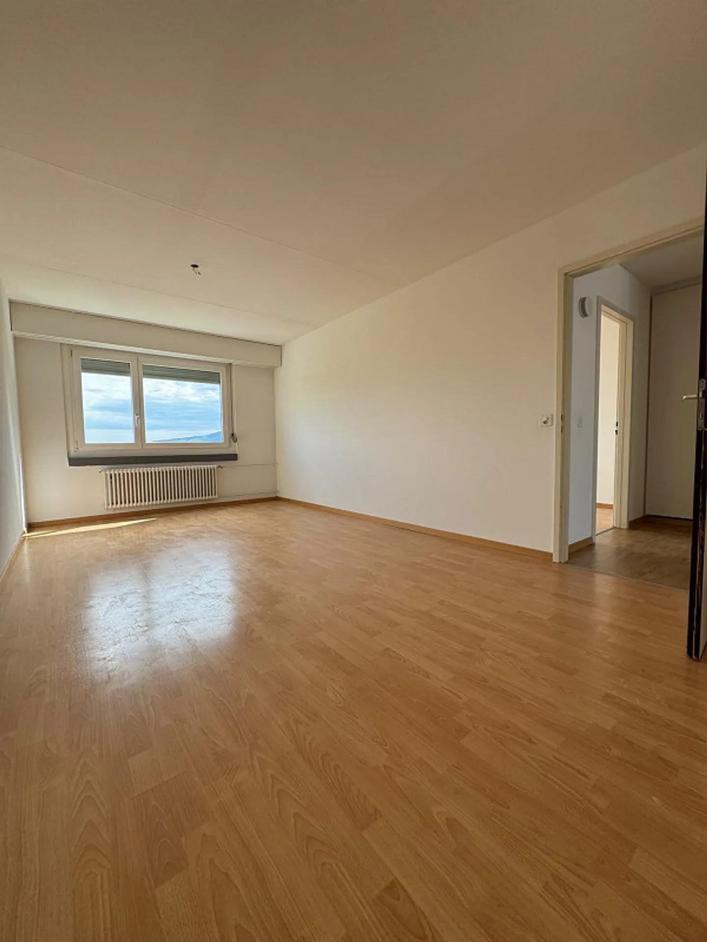 Luminoso appartamento di 3,5 stanze con balcone soleggiato a Emmen - Foto 8 di 10