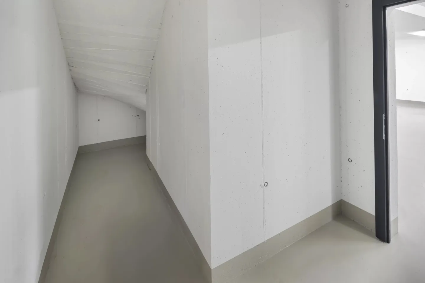 Modern 6.5-room chalet with elevator, panoramic views and high-quality furnishings in Lens / Crans-Montana - Photo 37 of 45