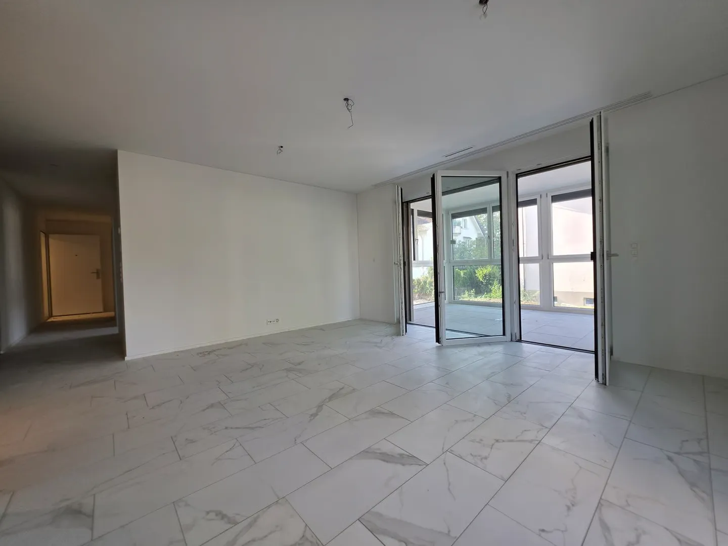 Prima locazione in HIGH FIVE Appartamento 4.5 stanze con giardino d'inverno e balcone - Foto 2 di 11