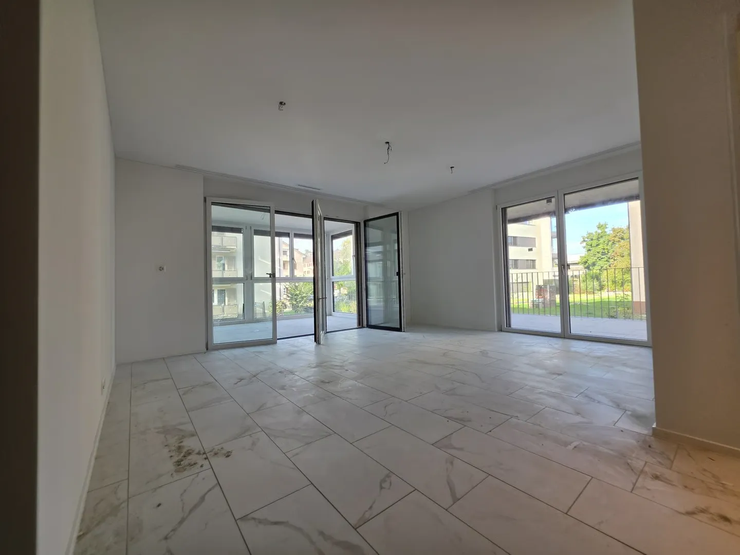Prima locazione in HIGH FIVE Appartamento 4.5 stanze con giardino d'inverno e balcone - Foto 3 di 11