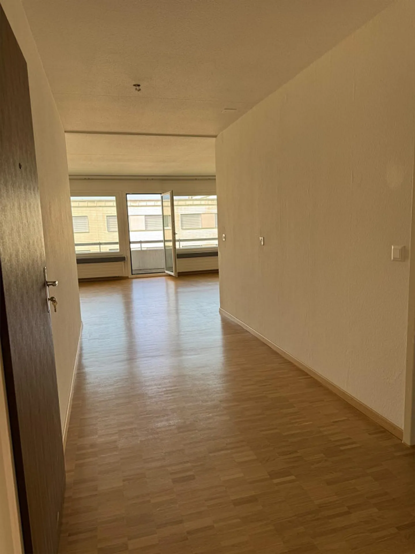Luminoso appartamento di 3,5 stanze con balcone soleggiato a Emmen - Foto 10 di 10