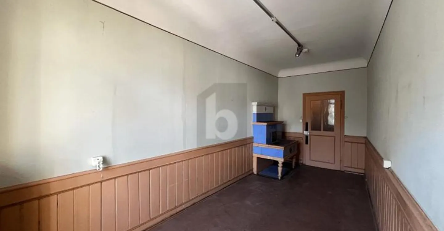 PERFECT CENTRAL LOCATION - Photo 3 of 4