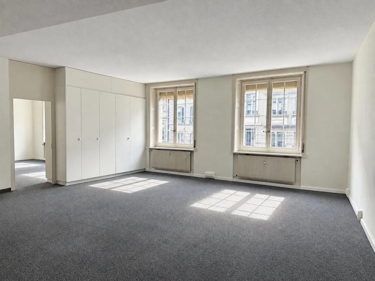 Your office space in the city center! - Photo 2 of 7