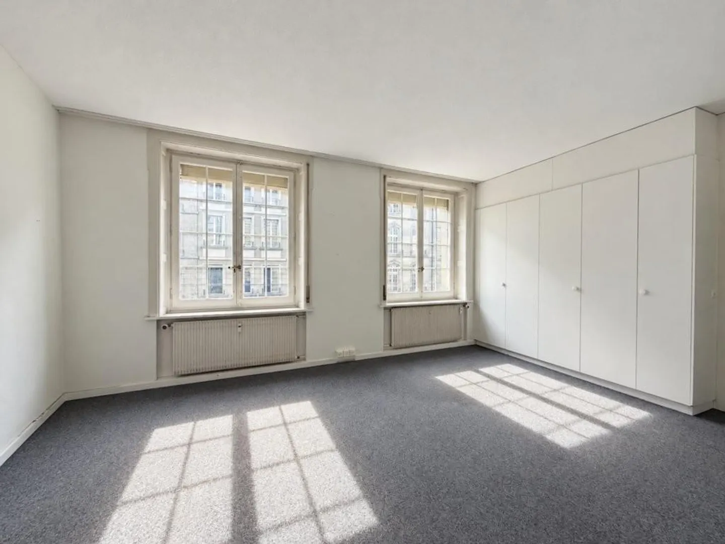 Your office space in the city center! - Photo 3 of 7
