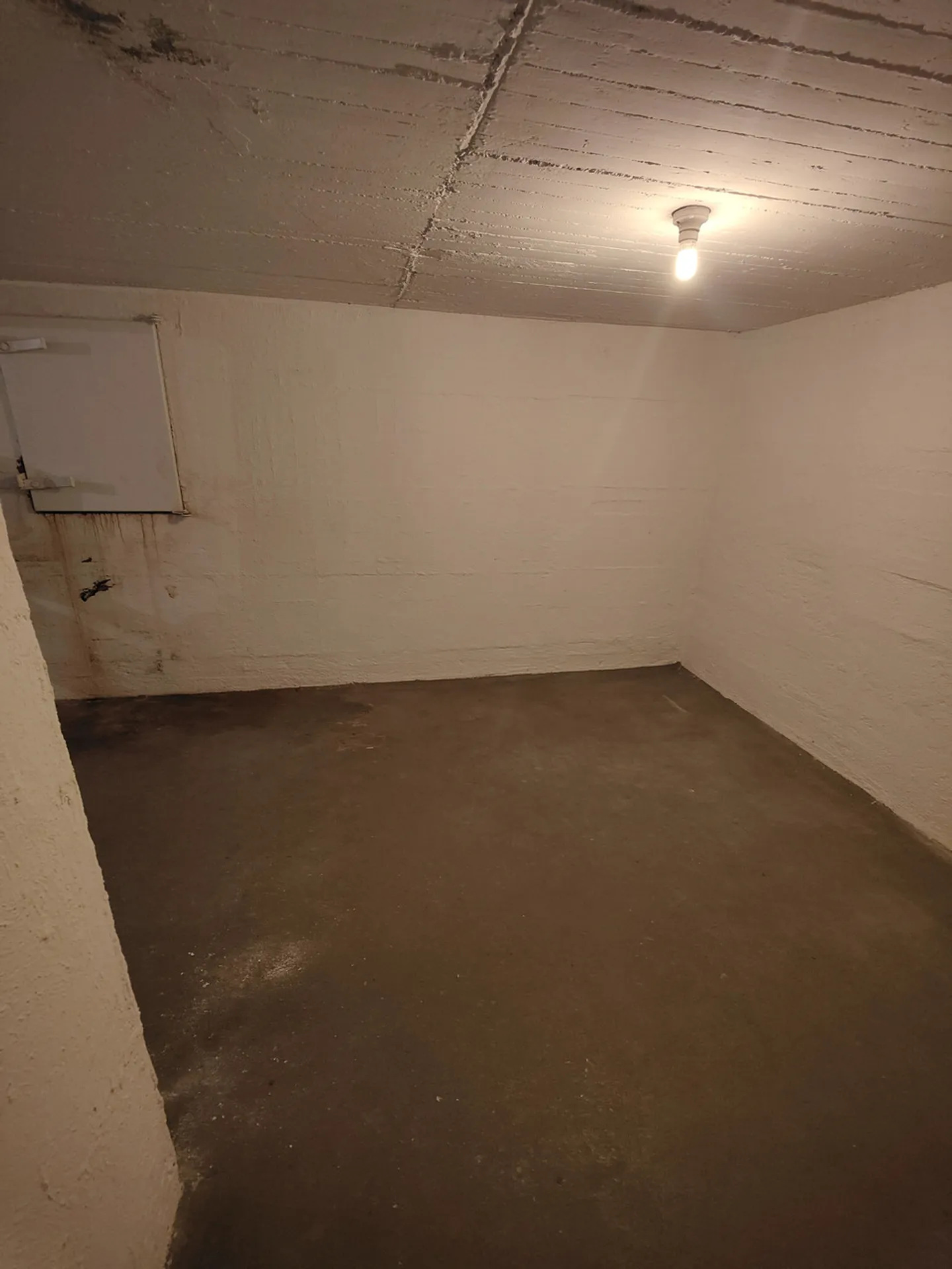 Secure Storage Space in Zurich - Photo 2 of 10