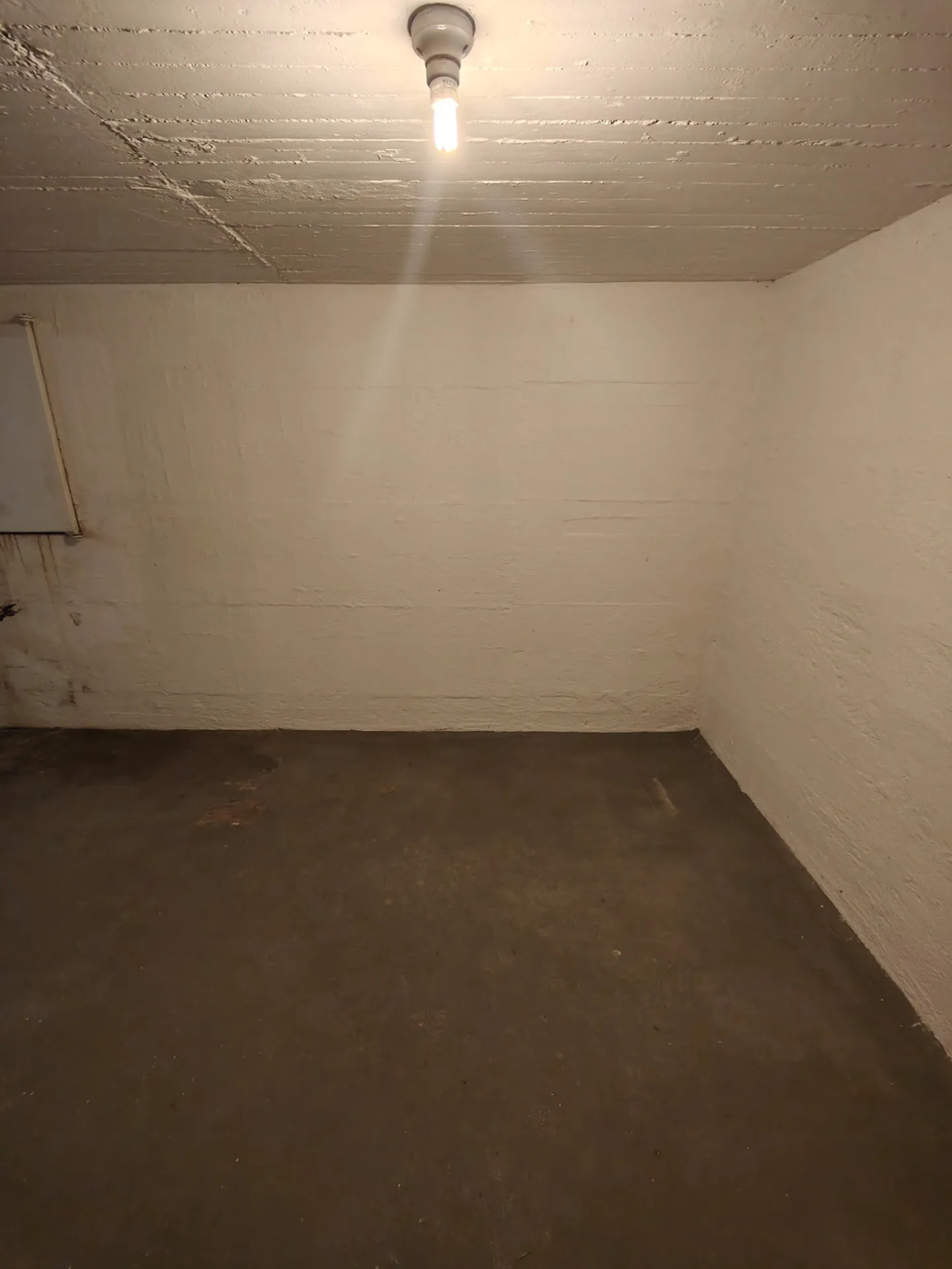 Secure Storage Space in Zurich - Photo 3 of 10