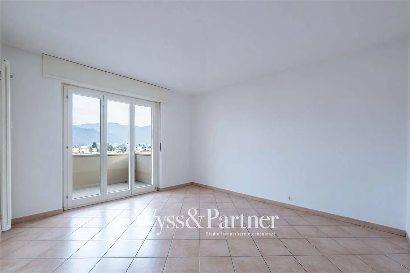 Bright 3.5 apartment for rent in Caslano - Photo 1 of 10