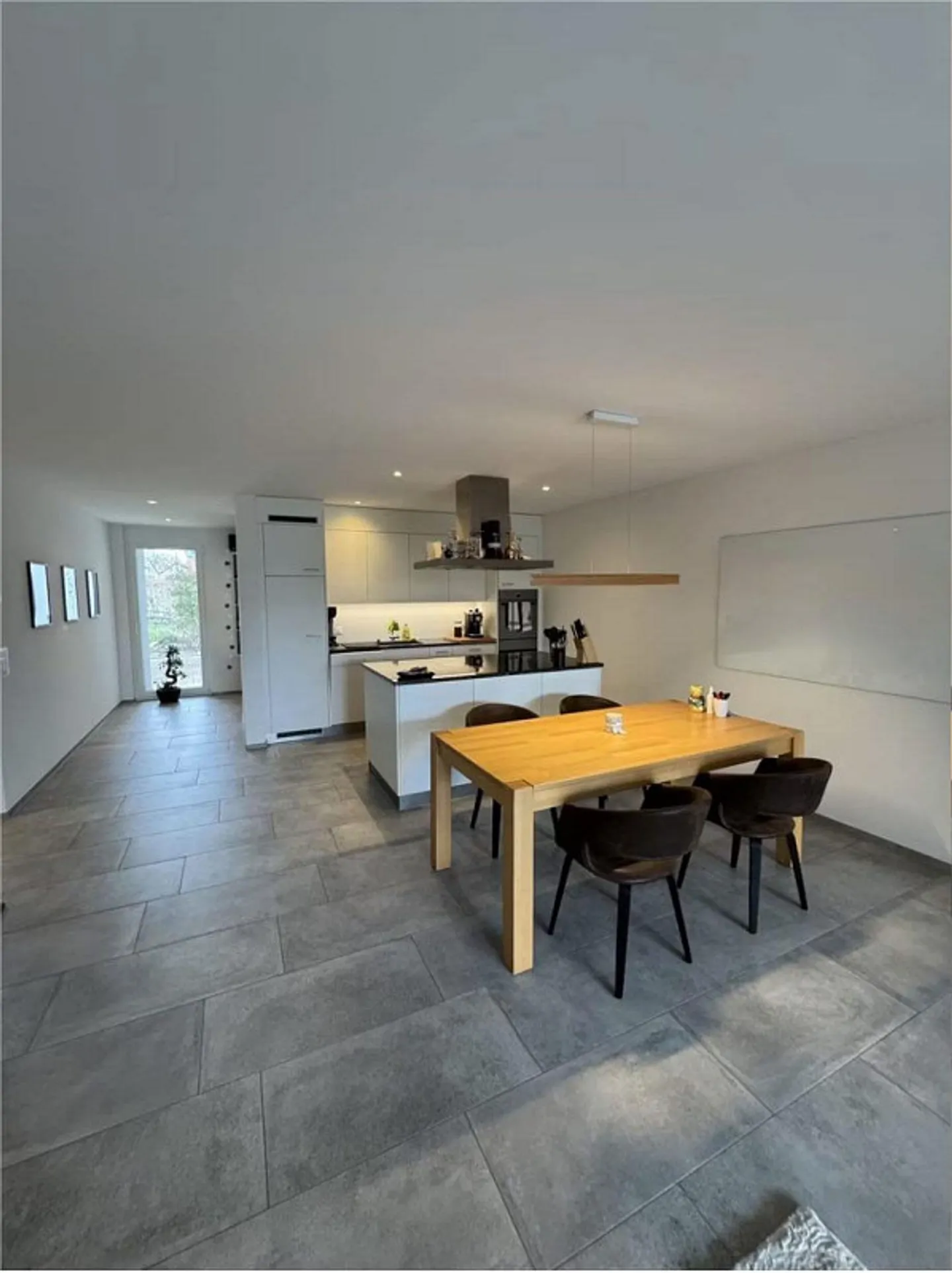 Möblierte Wohnung mit Fitnessraum - Foto 1 von 13