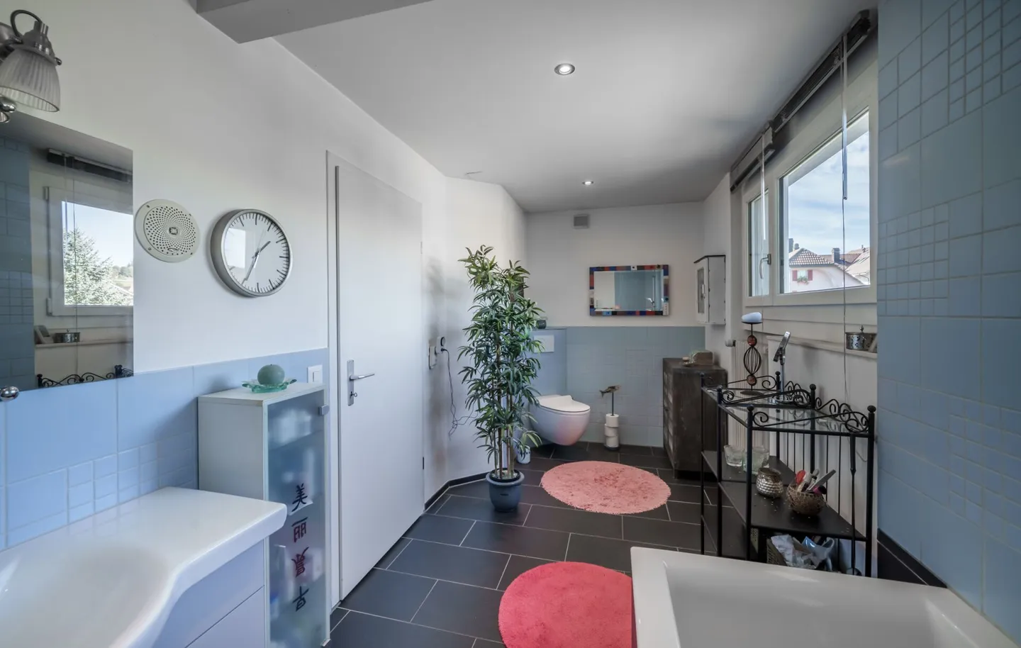 Picturesque Single-Family Home for Sale - Photo 9 of 13