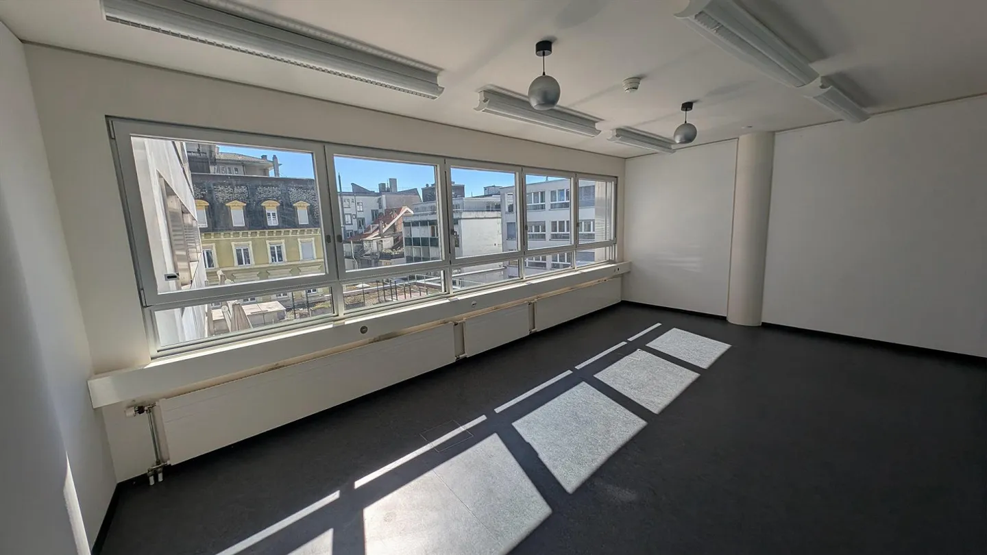Propriété commerciale à Biel/Bienne - Photo 1 sur 1