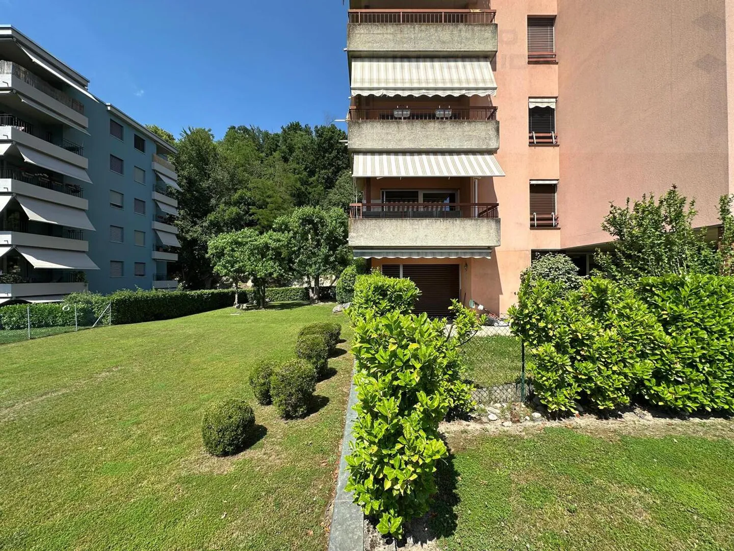 4,5 PIÈCES AVEC JARDIN ET PISCINE - Photo 1 sur 16