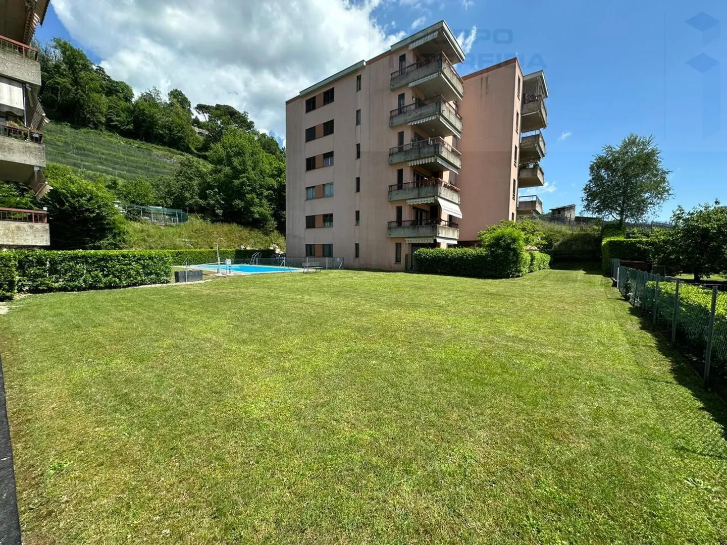 4,5 PIÈCES AVEC JARDIN ET PISCINE - Photo 15 sur 16