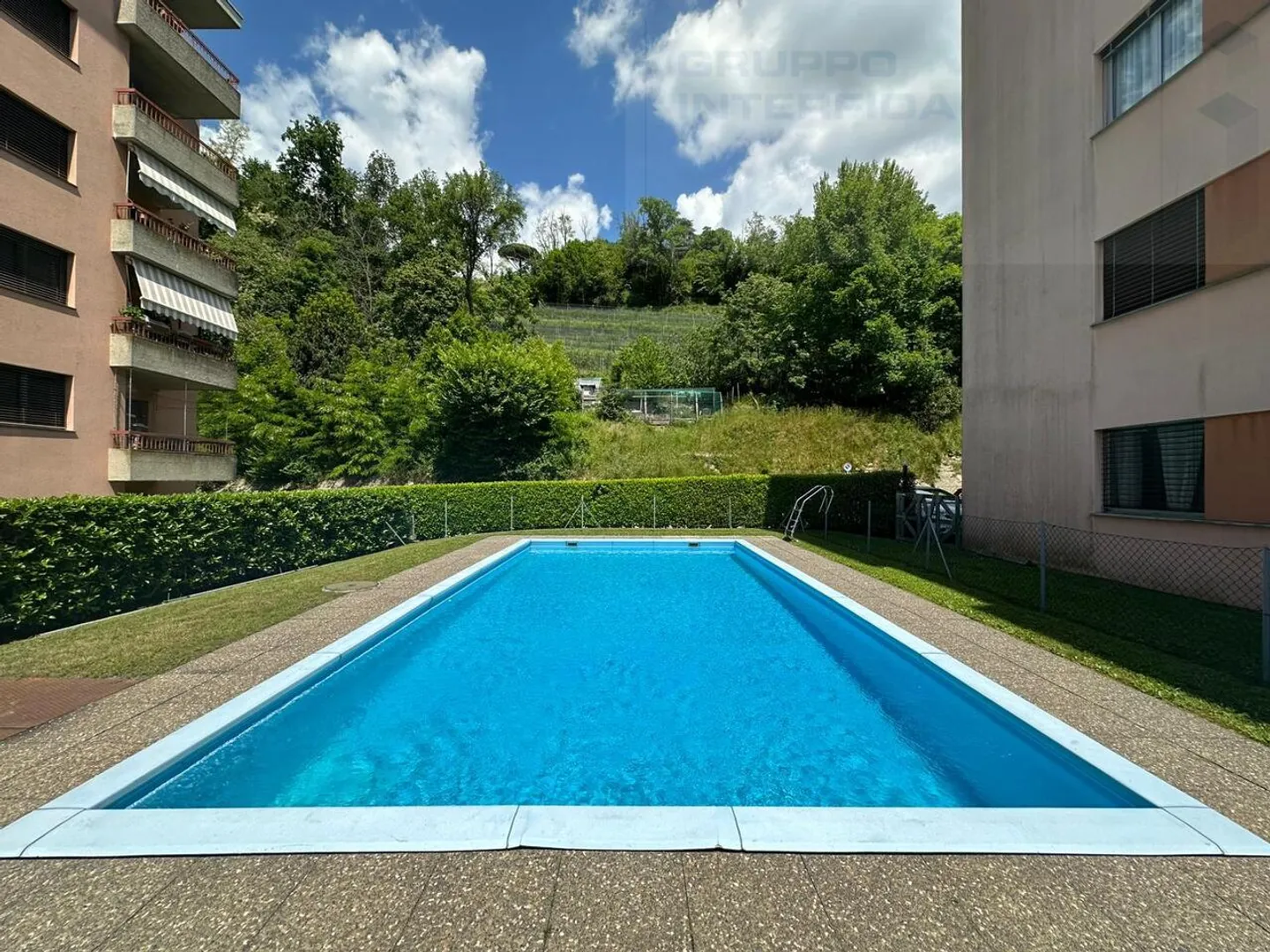 4,5 PIÈCES AVEC JARDIN ET PISCINE - Photo 16 sur 16
