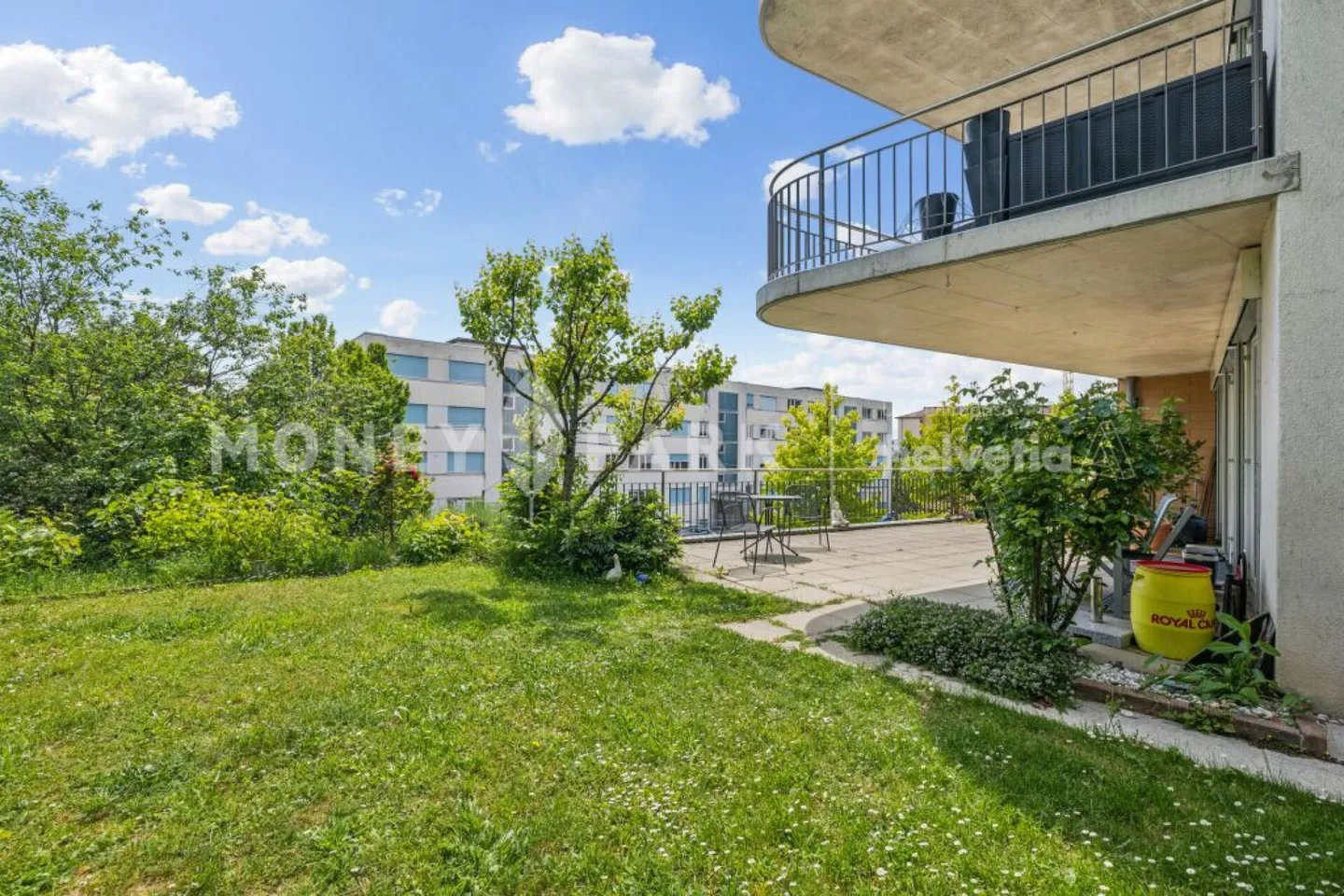 Bel appartamento 4.5 locali con giardino - Foto 8 di 13