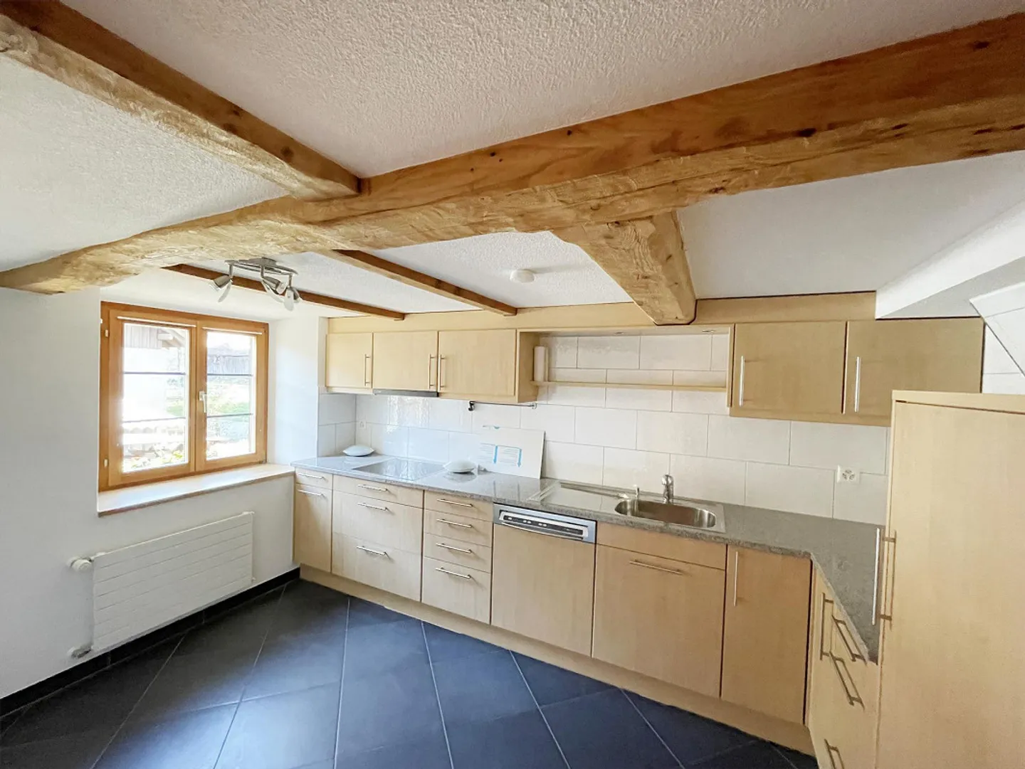 Spacious and Cozy 4.5-Room Apartment - Photo 1 of 21