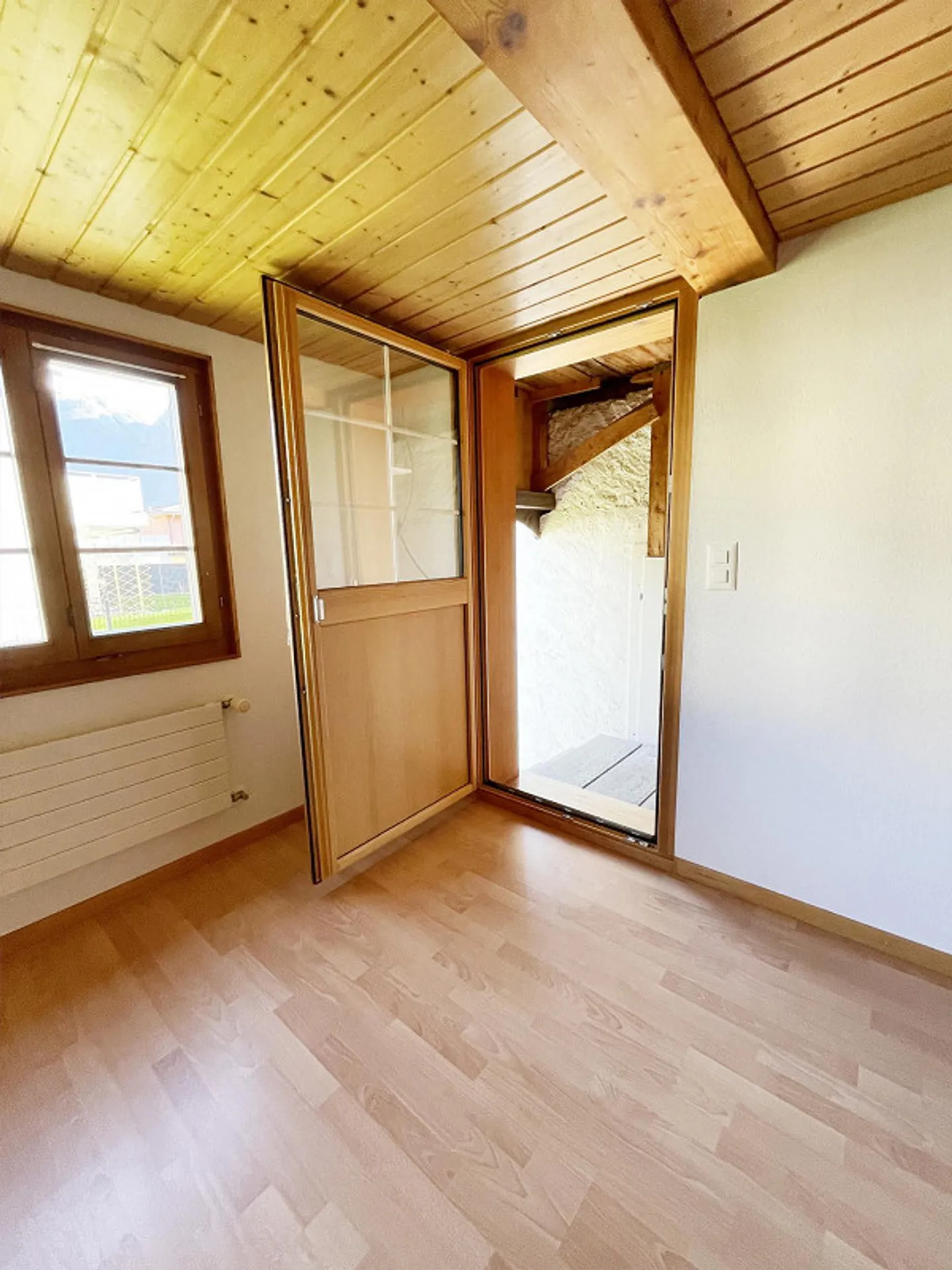 Spacious and Cozy 4.5-Room Apartment - Photo 5 of 21