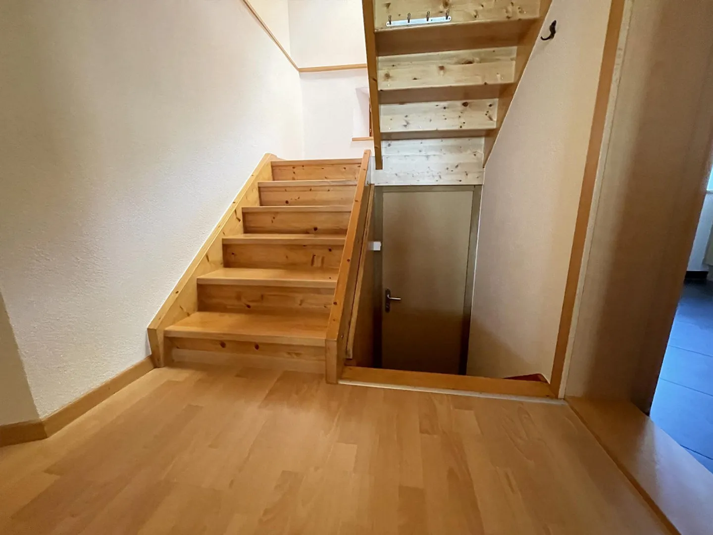 Spacious and Cozy 4.5-Room Apartment - Photo 6 of 21