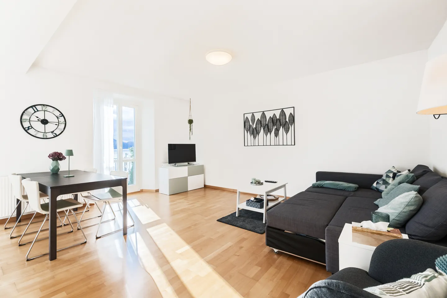 Proprietà con 6 appartamenti e una vista magnifica sul Lago Maggiore - Foto 4 di 12