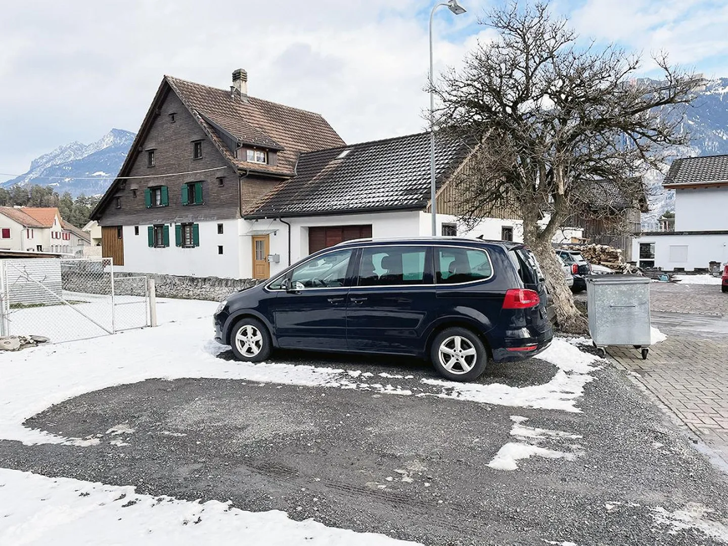 Spacious and Cozy 4.5-Room Apartment - Photo 21 of 21