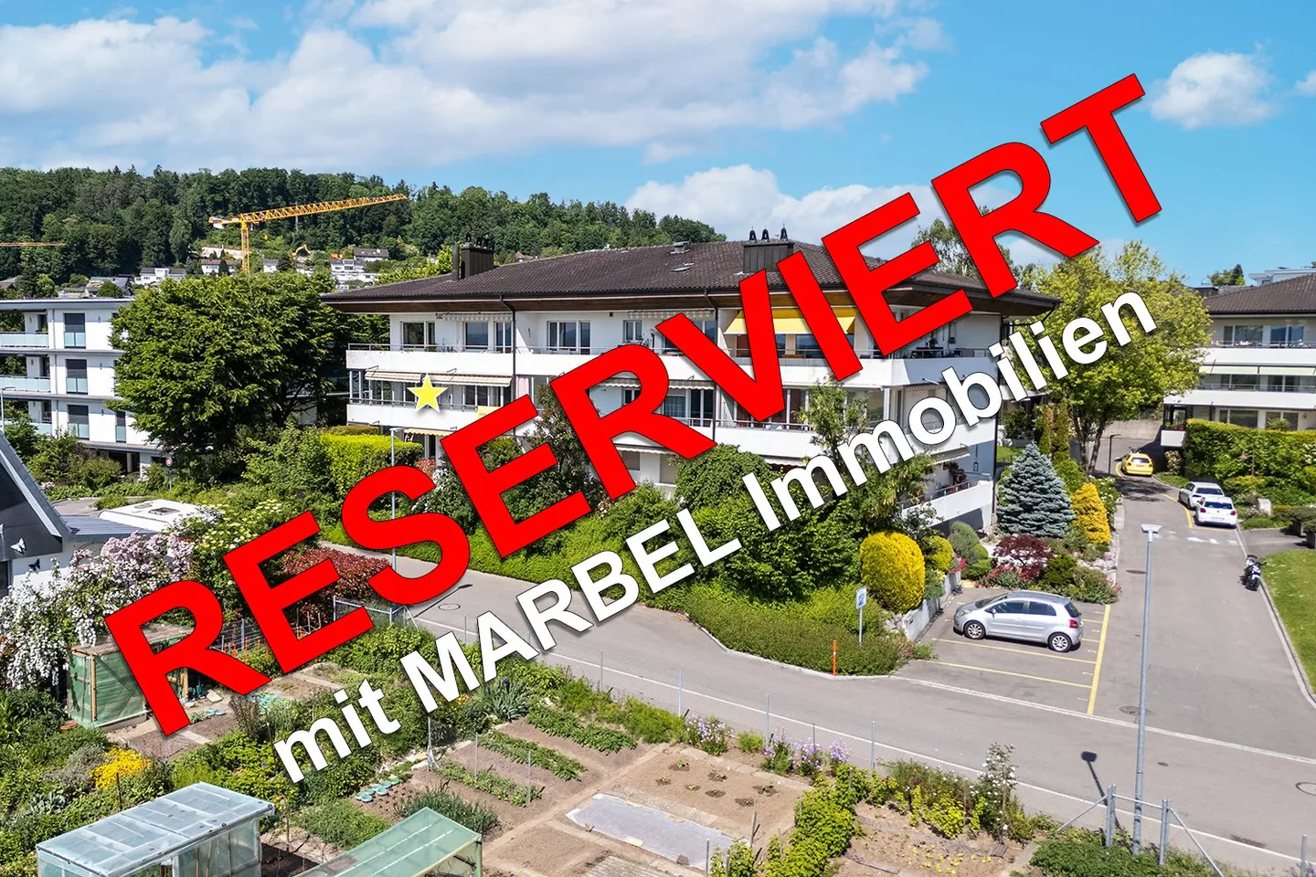 Ampio appartamento di 6 stanze in una posizione residenziale attraente con vista - Foto 1 di 14