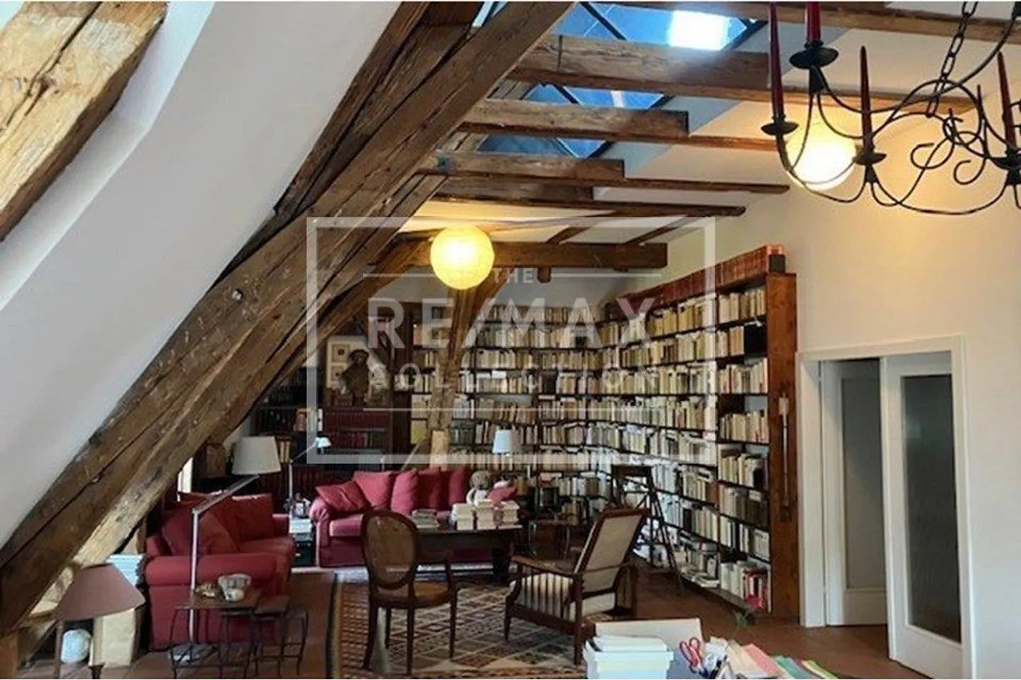 Historic Attic Apartment - Photo 4 of 10
