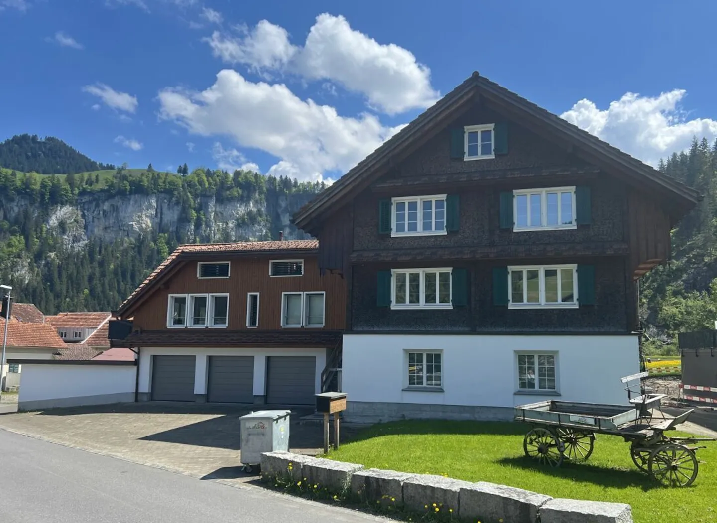 Schwyzerhus mit Stil - Freistehendes Bijoux in Unteriberg - Foto 1 von 19
